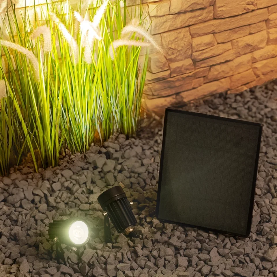 Solar spot twins met twee spots en los solarpaneel